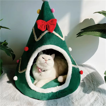 Cozy Christmas Cat and Dog Bed Set - Winter Warmth for Your Furry Friends!
