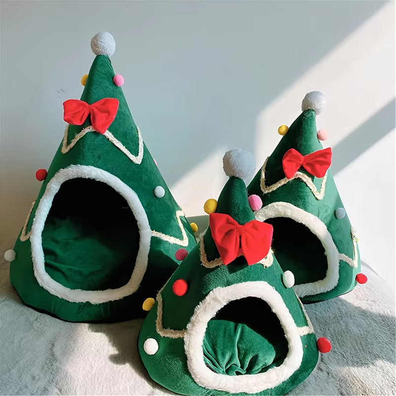 Cozy Christmas Cat and Dog Bed Set - Winter Warmth for Your Furry Friends!